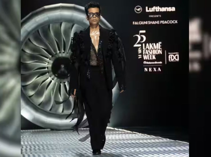Lufthansa Airlines partners Lakme Fashion Week to launch debut collecion